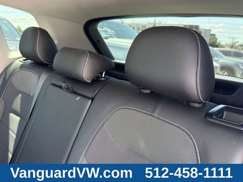 Used 2022 Volkswagen Taos SE AWD/4WD image 29