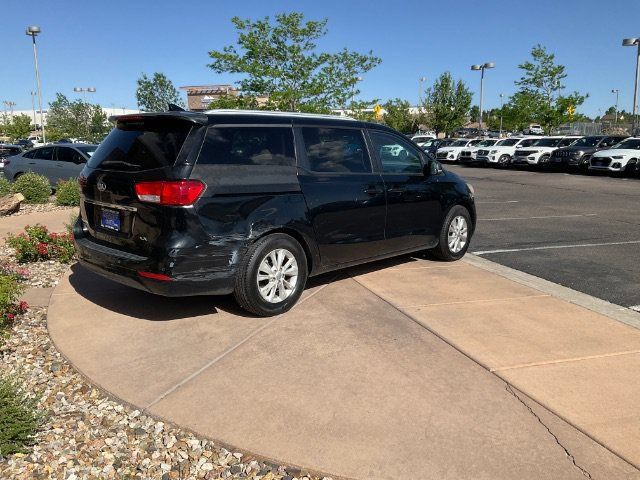 Used 2015 Kia Sedona LX w/ LX Convenience Package FWD image 3