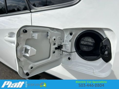 Used 2024 Toyota RAV4 SE AWD/4WD image 39