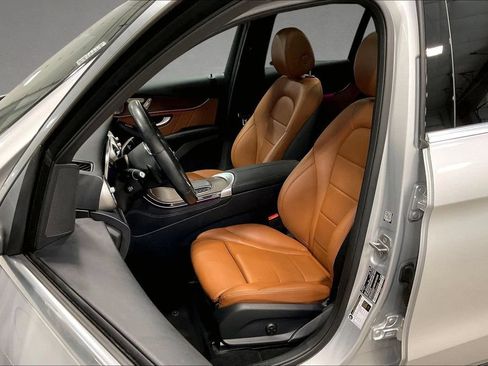 Used 2020 Mercedes-Benz GLC 300 4MATIC image 21