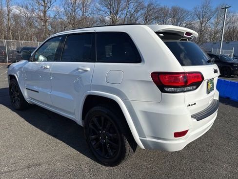 Used 2022 Jeep Grand Cherokee Laredo X image 20