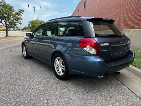 Used 2005 Subaru Legacy 2.5i AWD/4WD image 2