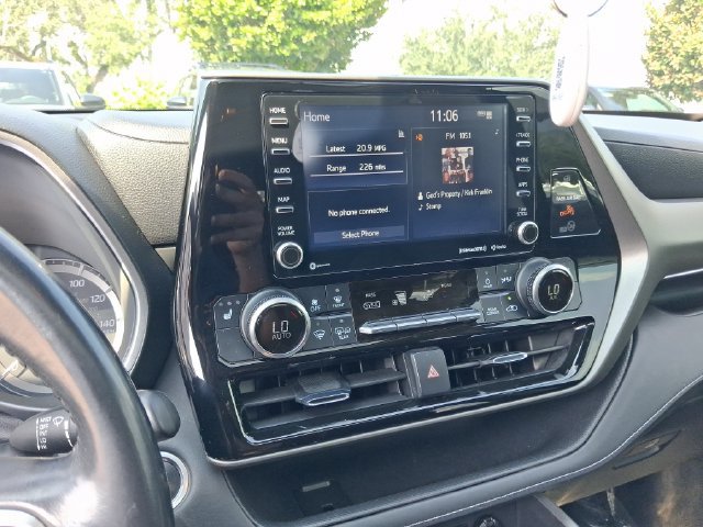 Used 2021 Toyota Highlander XLE FWD image 20