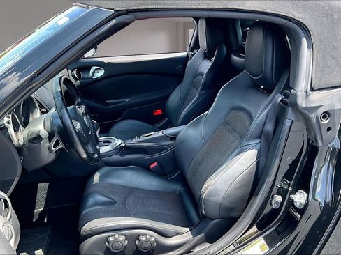 Used 2014 Nissan 370Z Touring RWD image 24