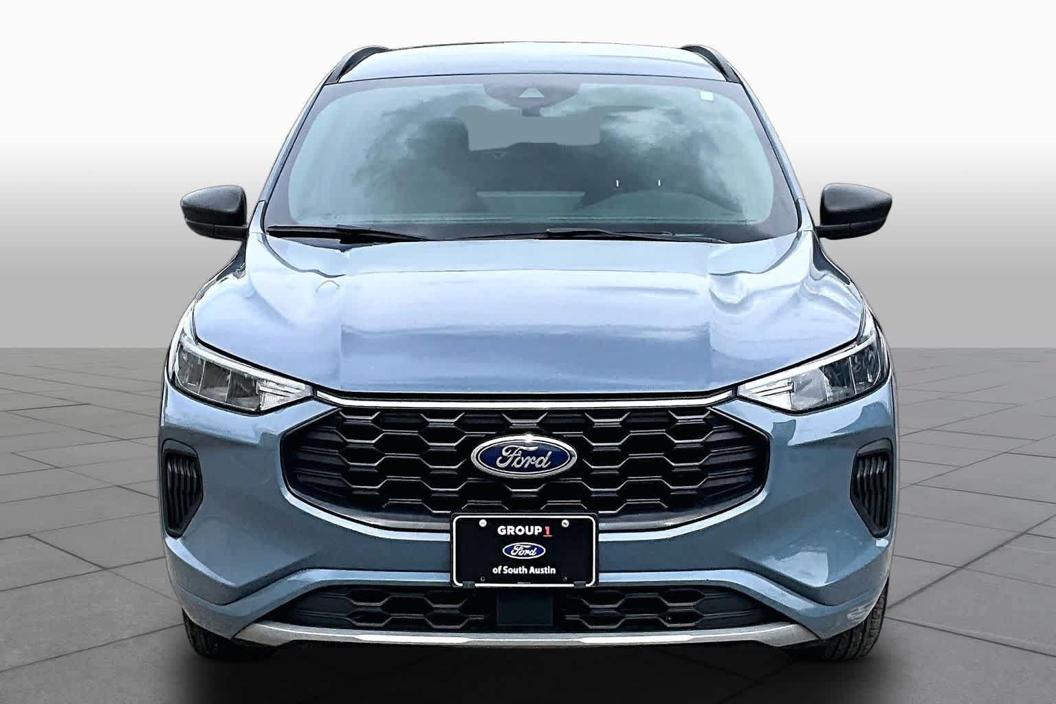 Used 2023 Ford Escape ST-Line w/ Tech Pack #1 AWD/4WD image 4