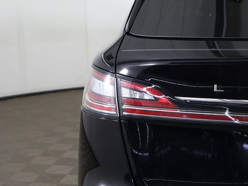 Used 2022 Lincoln Nautilus Reserve AWD/4WD image 18