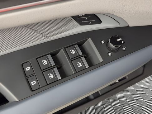 Used 2022 Audi e-tron GT Prestige w/ Prestige Package image 15