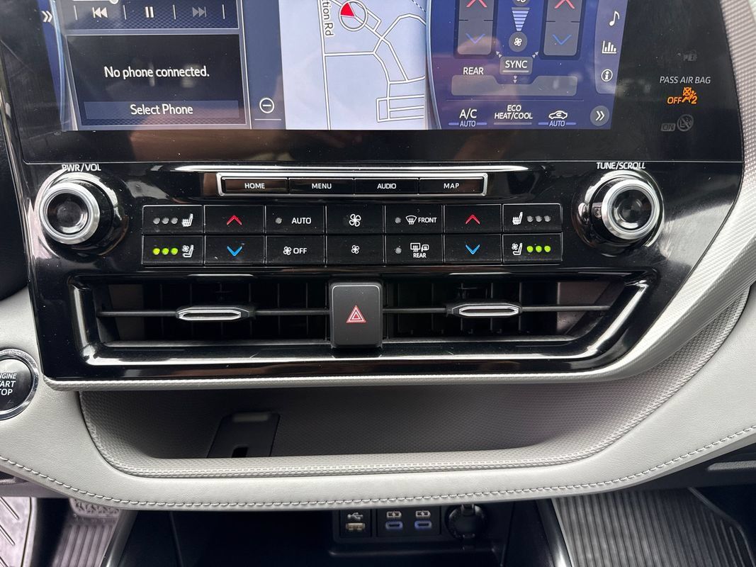 Used 2022 Toyota Highlander Platinum AWD/4WD image 24