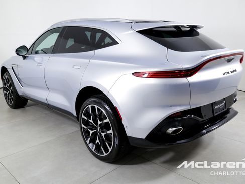 Used 2021 Aston Martin DBX image 6