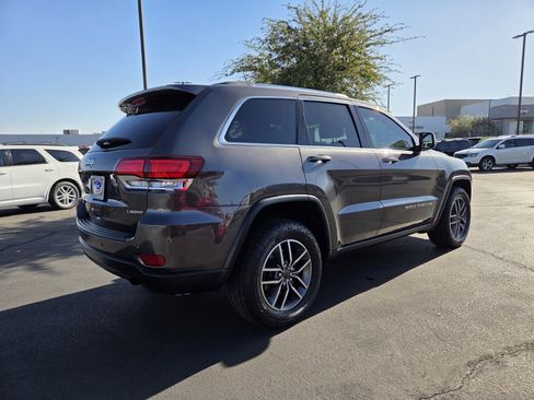 Used 2021 Jeep Grand Cherokee Laredo image 6