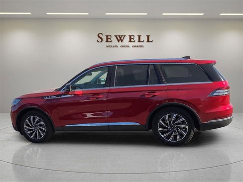 New 2026 Lincoln Aviator Premiere image 2