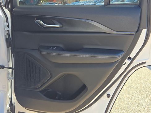 New 2025 Jeep Grand Cherokee Laredo X w/ Luxury Tech Group I image 13