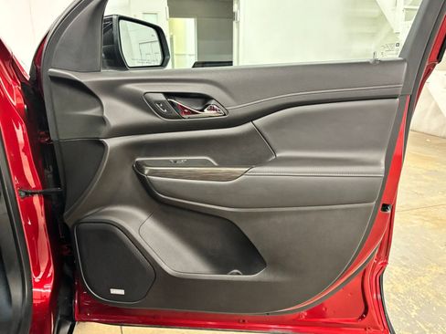Used 2023 GMC Acadia SLT w/ Elevation Edition FWD image 25