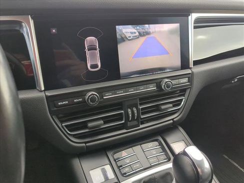 Used 2020 Porsche Macan S image 14
