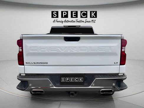 Used 2022 Chevrolet Silverado 1500 LT w/ Z71 Off-Road Package AWD/4WD image 4