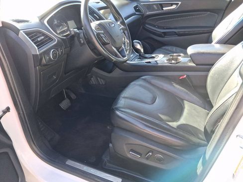 Used 2017 Ford Edge Titanium w/ Technology Package AWD/4WD image 15