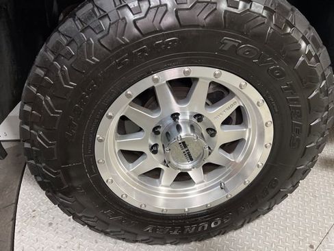 Used 2014 Chevrolet Silverado 2500 LTZ w/ LTZ Plus Package image 20