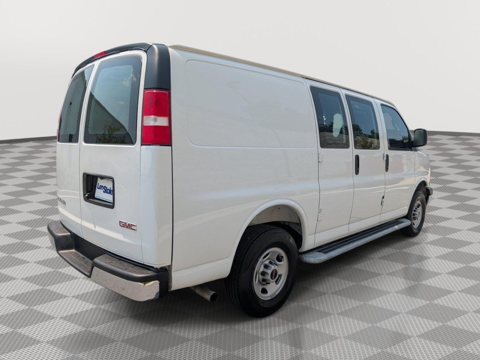 Used 2025 GMC Savana 2500 w/ Driver Convenience Package RWD image 5