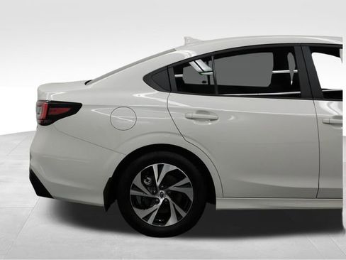 Used 2025 Subaru Legacy Premium image 13