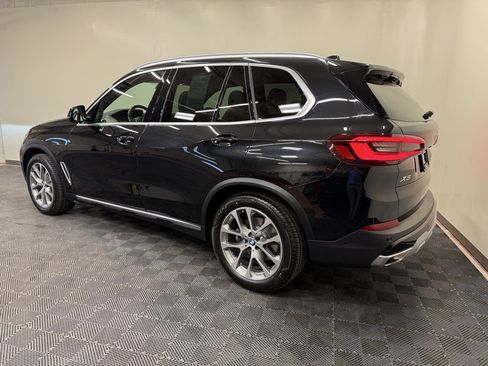 Used 2023 BMW X5 xDrive40i w/ Premium Package AWD/4WD image 3