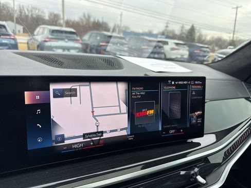 Used 2023 BMW X7 xDrive40i w/ M Sport Package image 14