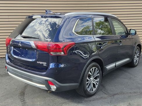 Used 2017 Mitsubishi Outlander SEL image 5