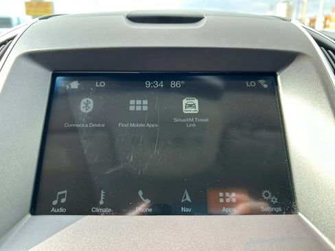 Used 2018 Ford Edge Titanium w/ Technology Package AWD/4WD image 26