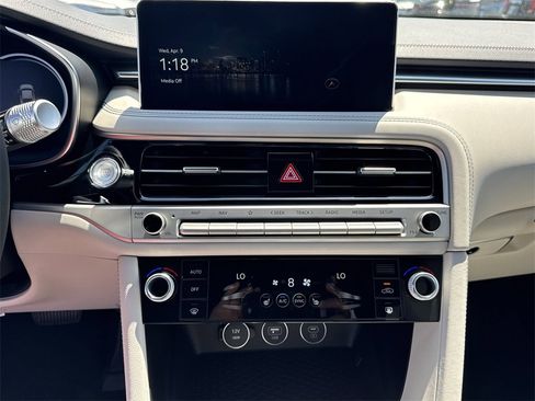 New 2025 Genesis G70 2.5T image 29