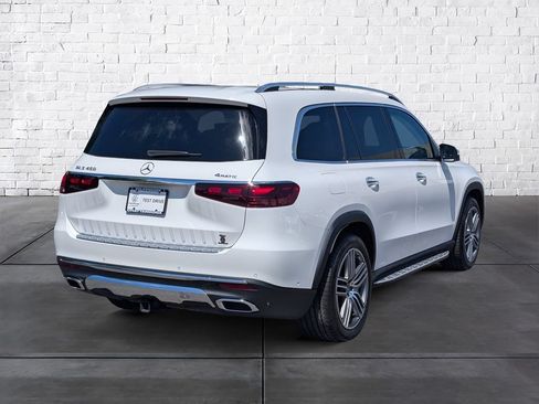 Used 2024 Mercedes-Benz GLS 450 4MATIC image 7