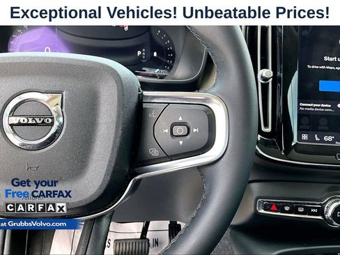 Used 2023 Volvo XC40 B4 Plus w/ Protection Package Premier FWD image 26