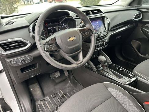 Certified 2022 Chevrolet TrailBlazer LT w/ Convenience Package image 9