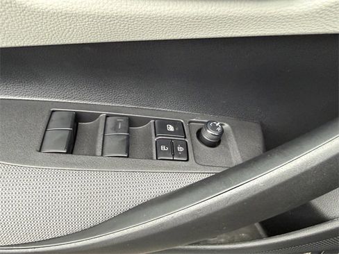 Certified 2024 Toyota Corolla LE image 28