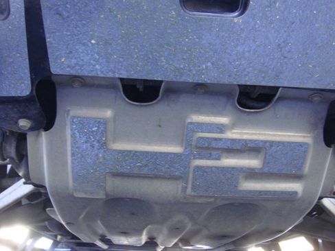 Used 2005 HUMMER H2 SUT w/ Preferred Equipment Group image 25