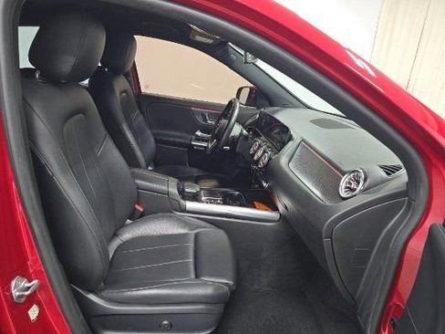 Used 2021 Mercedes-Benz GLA 250 w/ Premium Package image 5