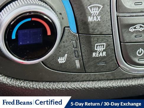 Used 2019 Chevrolet Equinox Premier FWD image 21