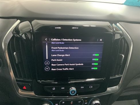 Used 2021 Chevrolet Traverse LT w/ LPO, Floor Liner Package AWD/4WD image 33