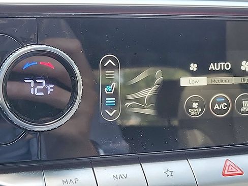 Used 2025 Genesis Electrified GV70 AWD/4WD image 19