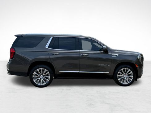 Used 2021 GMC Yukon Denali w/ LPO, Illumination Package RWD image 8