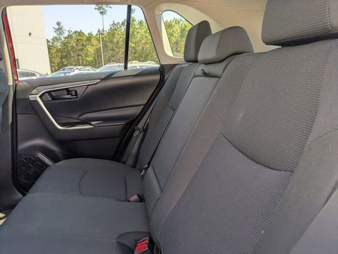 Used 2022 Toyota RAV4 LE FWD image 14
