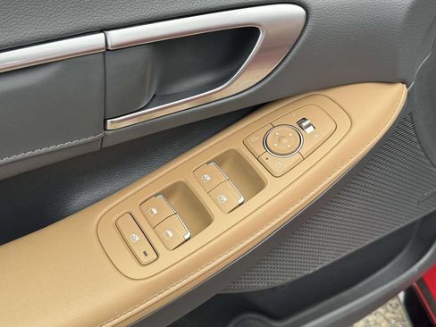 Used 2021 Hyundai Sonata Limited w/ Preferred Accessory Package FWD image 32