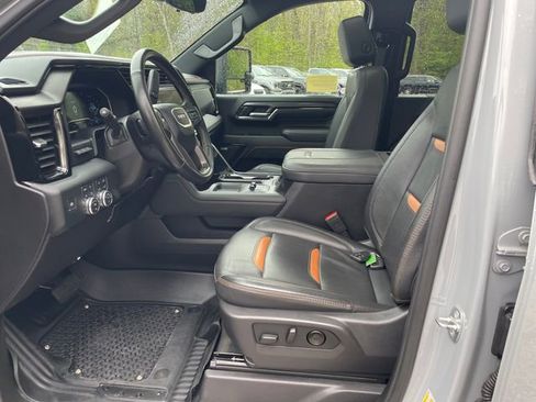 Used 2024 GMC Sierra 2500 AT4 w/ AT4 Premium Plus Package AWD/4WD image 38