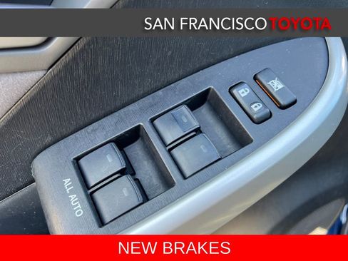 Used 2014 Toyota Prius Two image 31