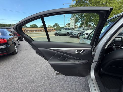 Used 2015 INFINITI Q50 AWD w/ Moonroof Package image 21