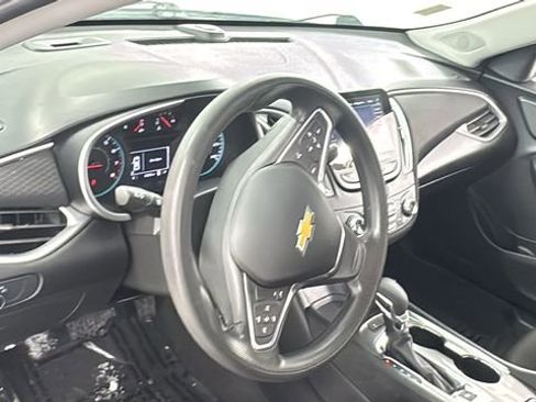 Used 2024 Chevrolet Malibu LT image 31