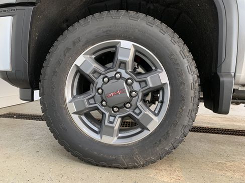 New 2026 GMC Sierra 2500 SLE image 11