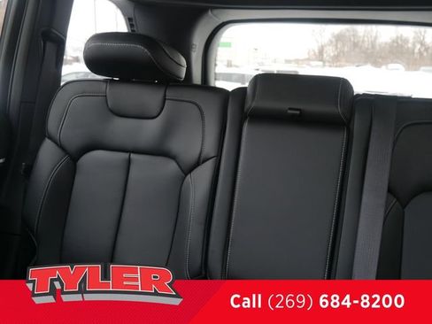 New 2026 Jeep Grand Cherokee Limited AWD/4WD image 39