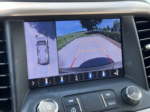Used 2020 GMC Acadia Denali w/ Technology Package FWD image 25