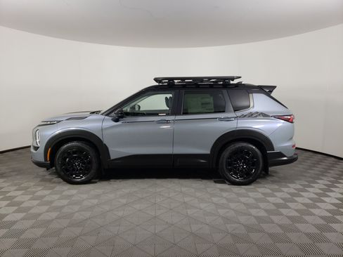 New 2026 Mitsubishi Outlander Trail Edition image 3