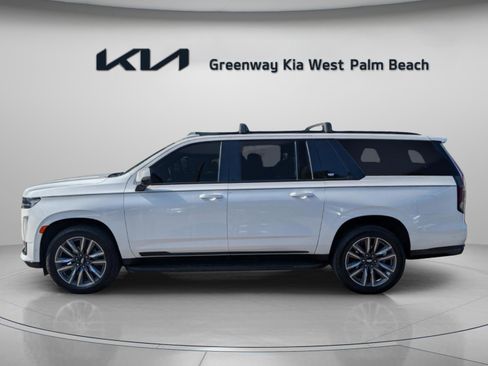 Used 2022 Cadillac Escalade ESV Sport image 4