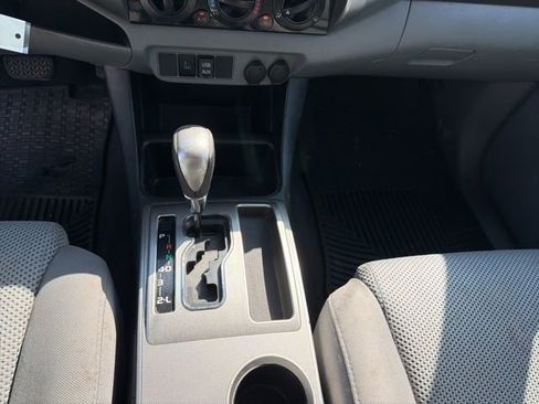 Used 2015 Toyota Tacoma 4x4 Double Cab w/ TRD Off-Road Package image 22